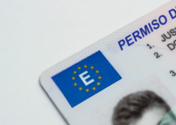 Llevar el carnet de conducir en la cartera se ha terminado 350x250 - Noticias
