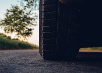 Este verano no te olvides de revisar los neumaticos de tu coche  350x250 - Noticias