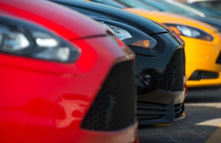 las-personas-menos-inteligentes-eligen-estos-colores-para-su-coche-segun-estudio.jpg