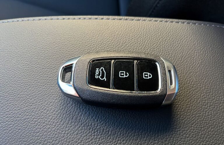 Meter las llaves del coche en el microondas puede protegerte de robos Meter las llaves del coche en el microondas puede protegerte de robos