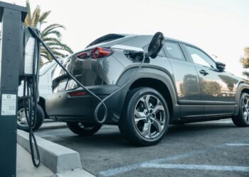 Noticias como aumentar la autonomia de tu coche electrico para recorrer mas kilometros este verano 350x250 - Noticias